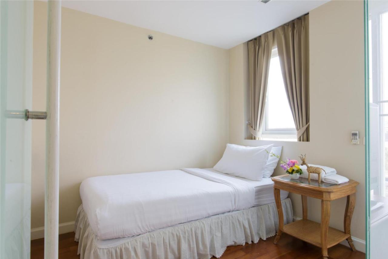 Sabai Sathorn apartamento con servicio Bangkok Exterior foto