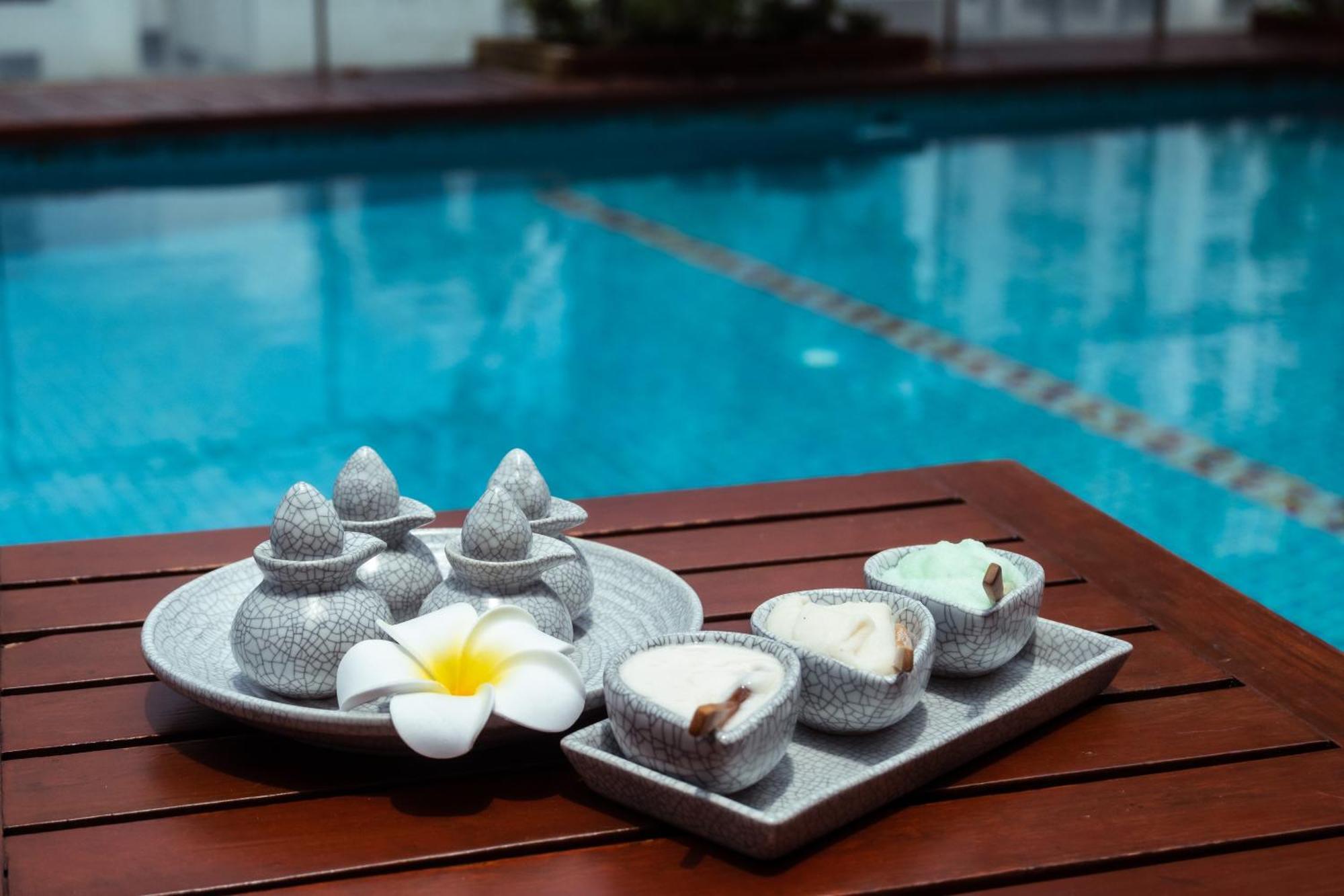 Sabai Sathorn apartamento con servicio Bangkok Exterior foto