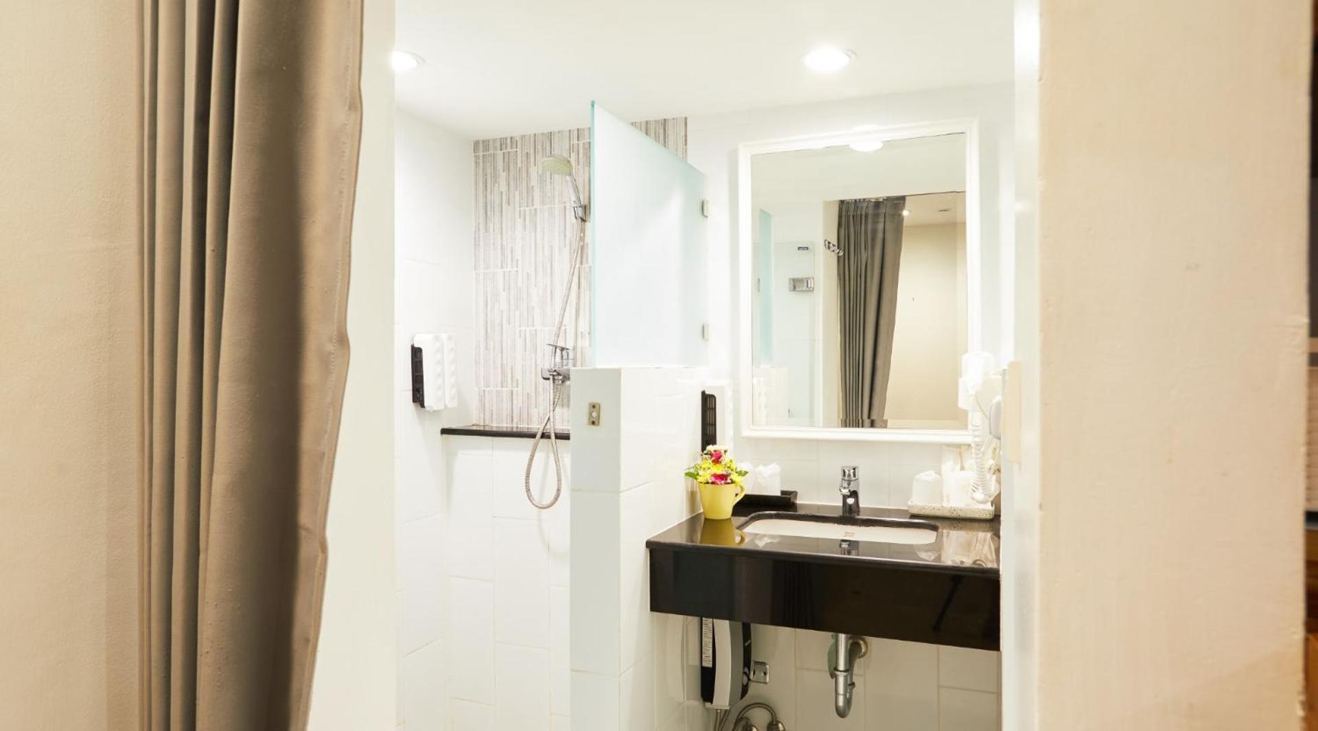 Sabai Sathorn apartamento con servicio Bangkok Exterior foto