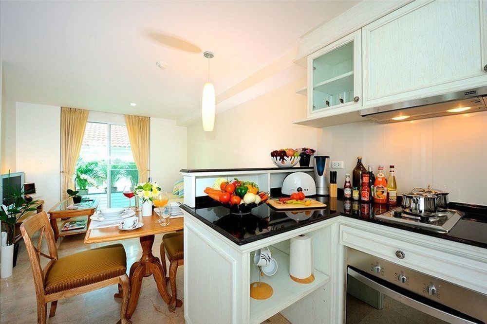 Sabai Sathorn apartamento con servicio Bangkok Exterior foto