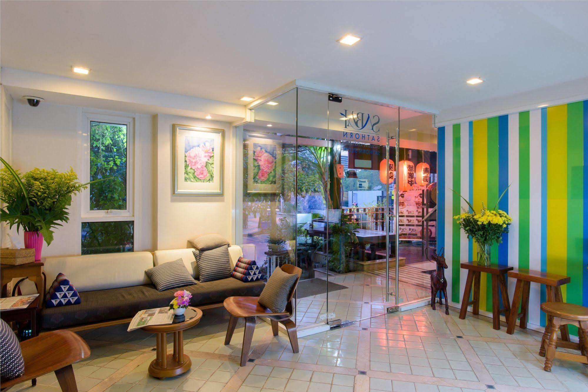 Sabai Sathorn apartamento con servicio Bangkok Exterior foto